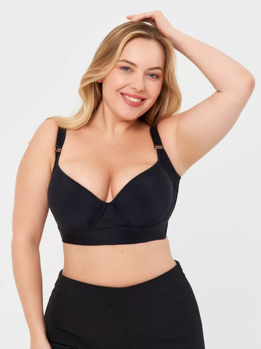 Luna is 5'6" 138 lbs and wearing size 34C